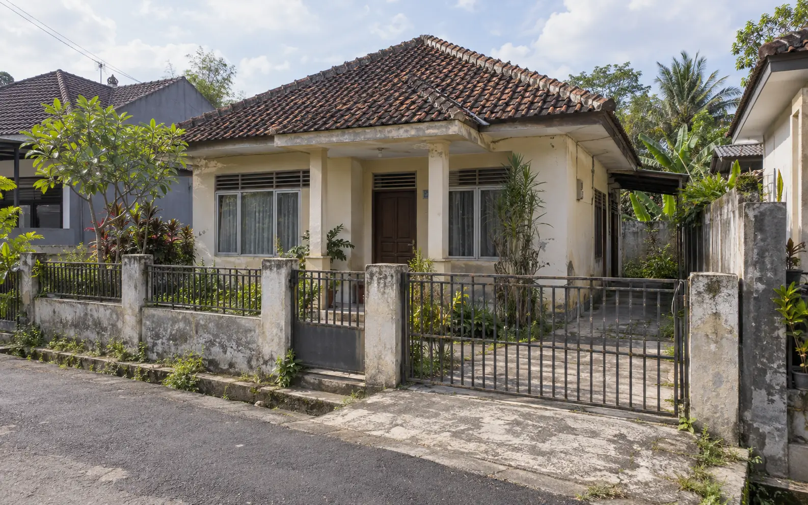 Ilustrasi rumah satu lantai sebelum renovasi
