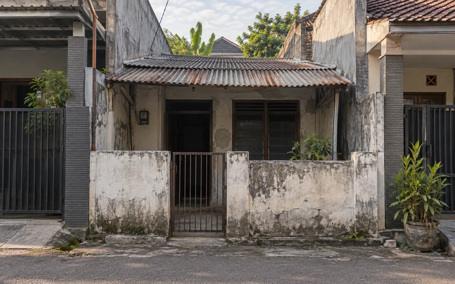Ilustrasi rumah mungil sebelum renovasi